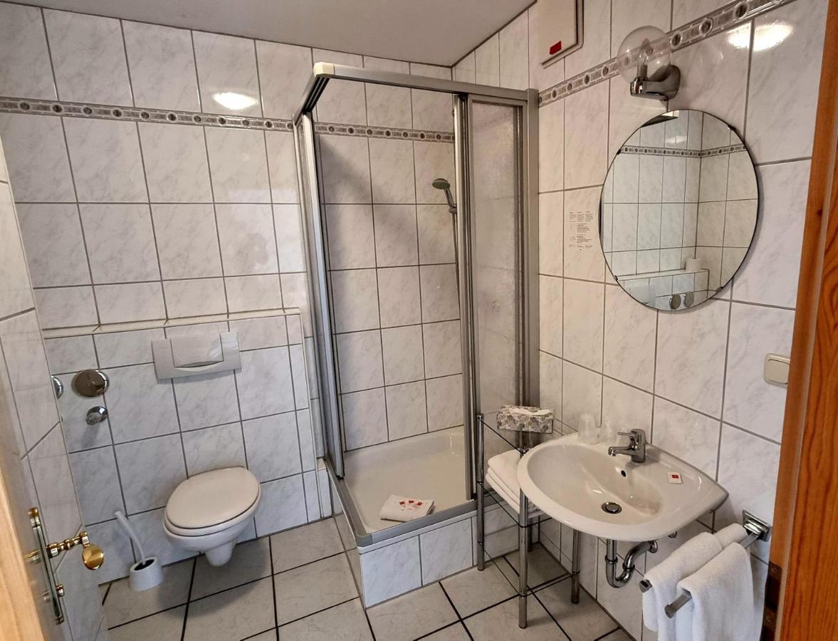 Burgthann Hotel Gasthof Weisser Loewe מראה חיצוני תמונה