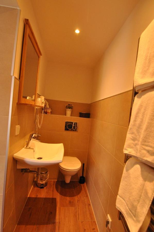 Burgthann Hotel Gasthof Weisser Loewe מראה חיצוני תמונה