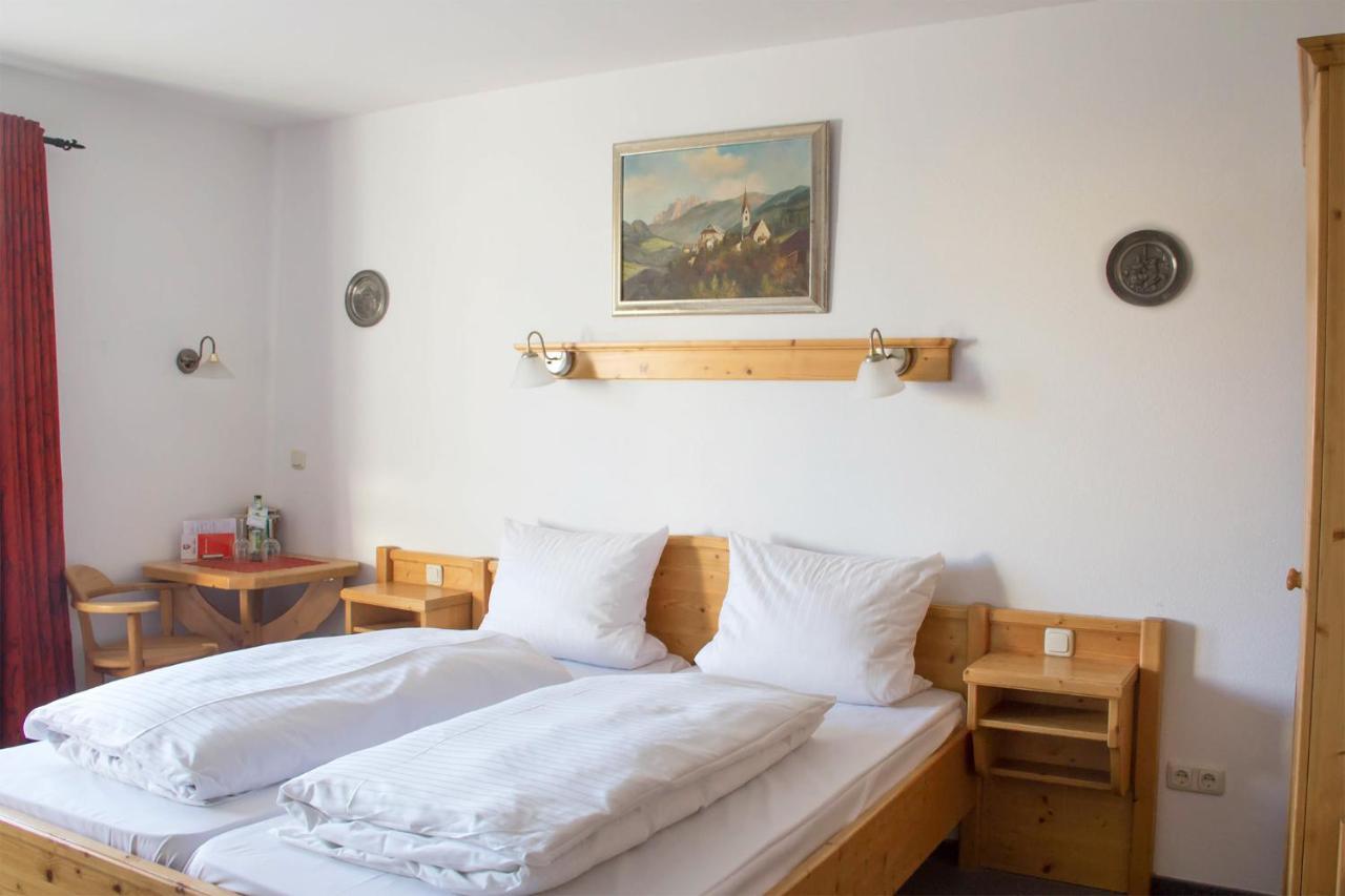 Burgthann Hotel Gasthof Weisser Loewe מראה חיצוני תמונה