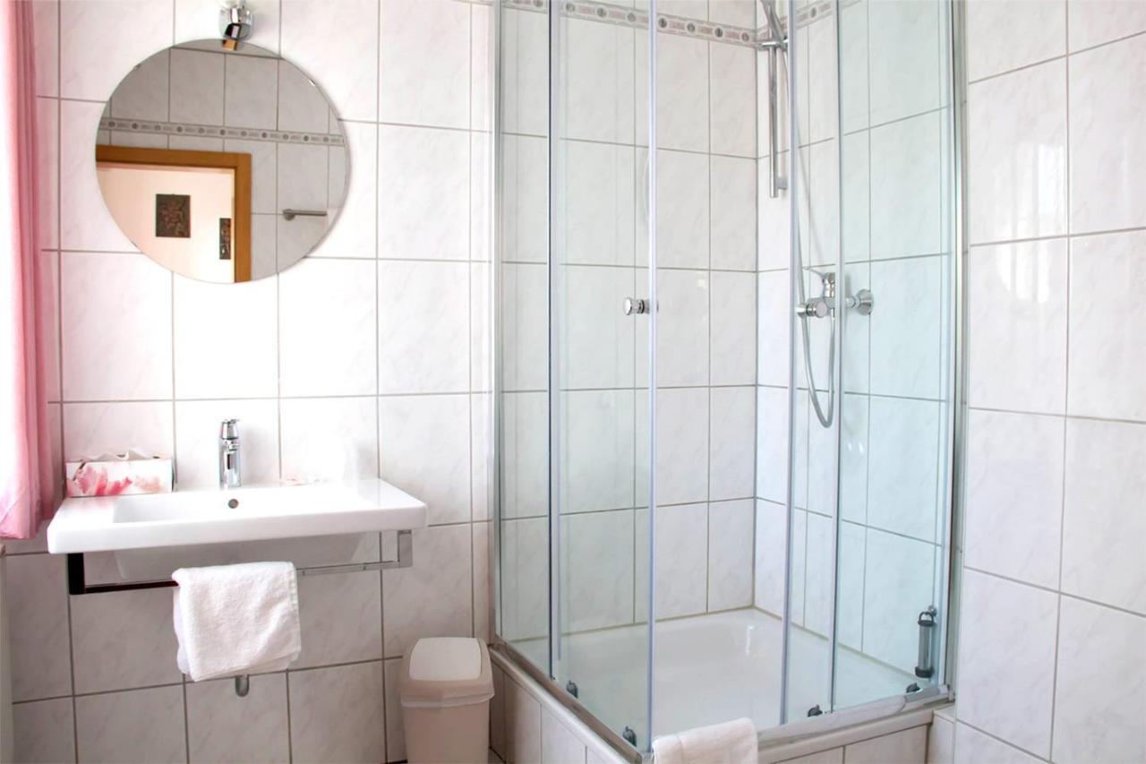 Burgthann Hotel Gasthof Weisser Loewe מראה חיצוני תמונה