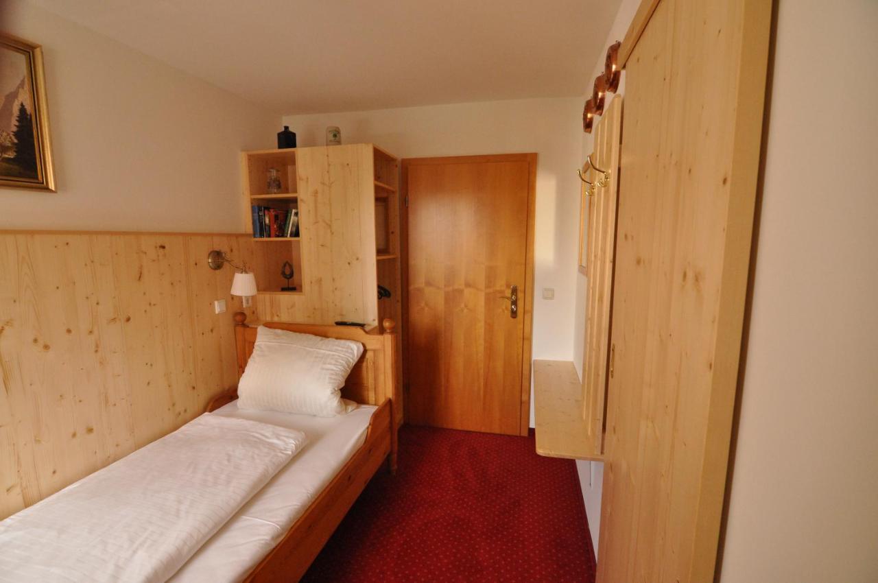 Burgthann Hotel Gasthof Weisser Loewe מראה חיצוני תמונה